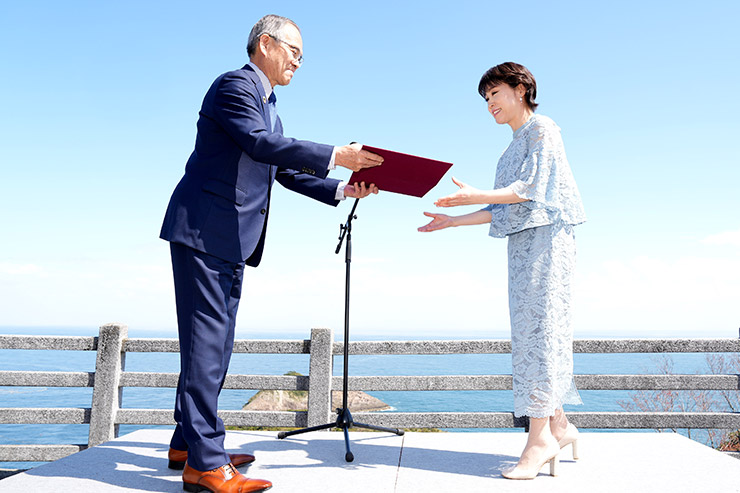 水森かおり