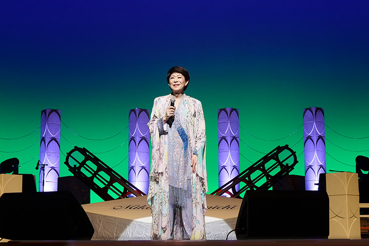 美川憲一
