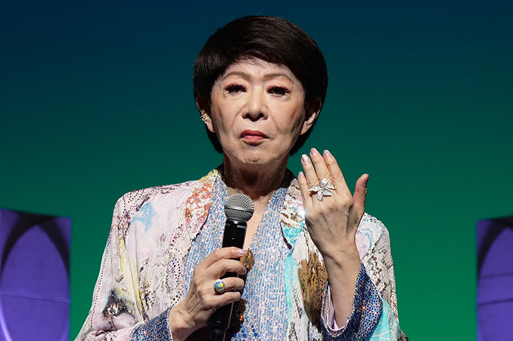 美川憲一