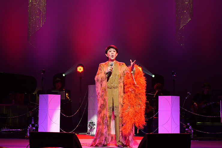 美川憲一