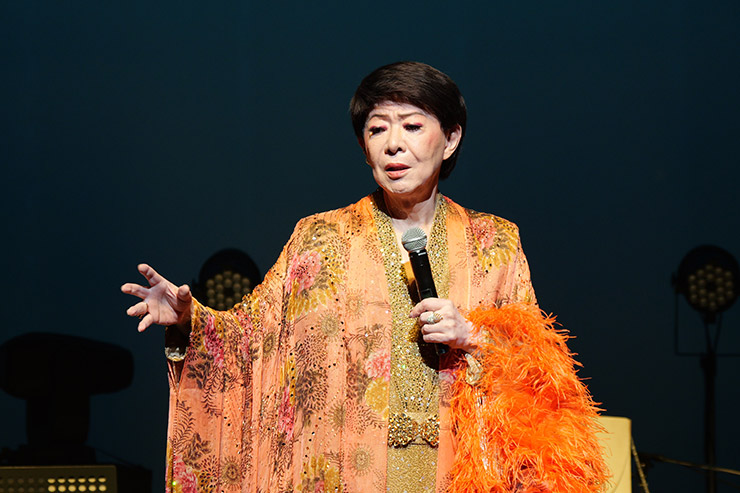 美川憲一
