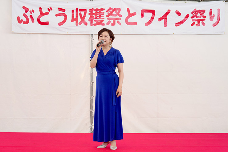 葉月みなみ