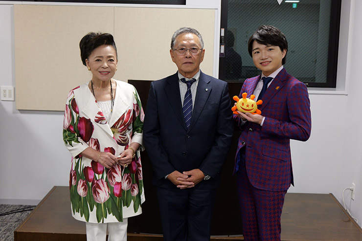 松前ひろ子・新村卓実町長・小山雄大