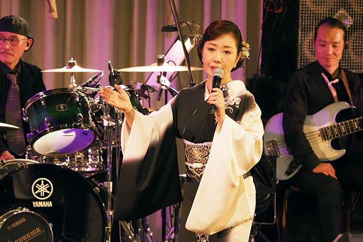 伍代夏子