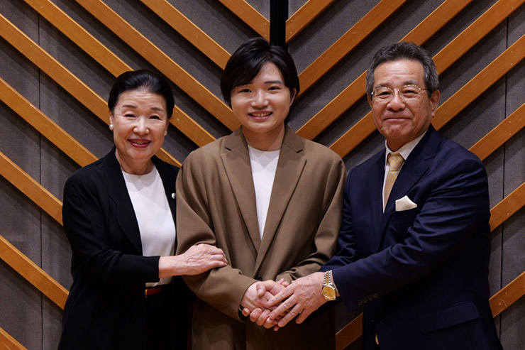 さわだすずこ・小山雄大・弦哲也