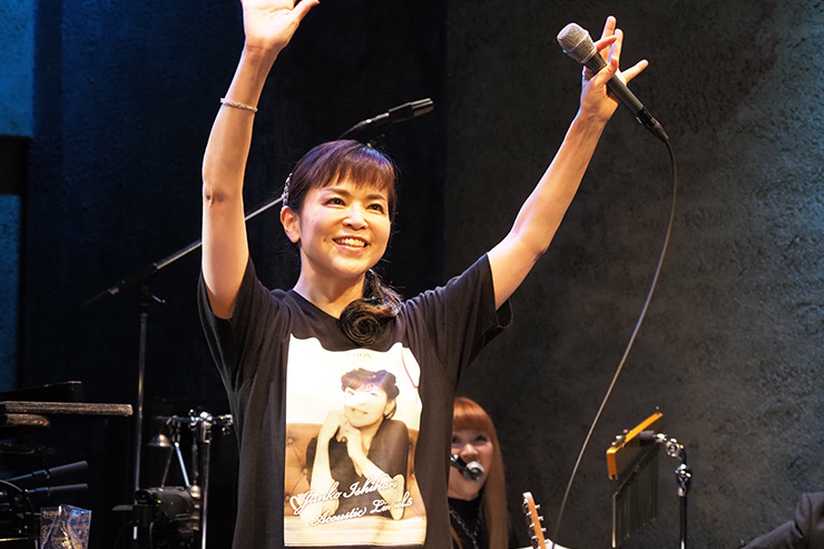 石原詢子