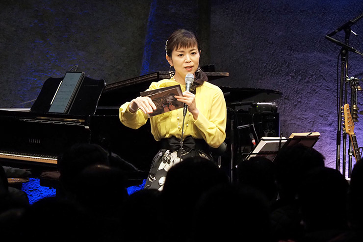 石原詢子