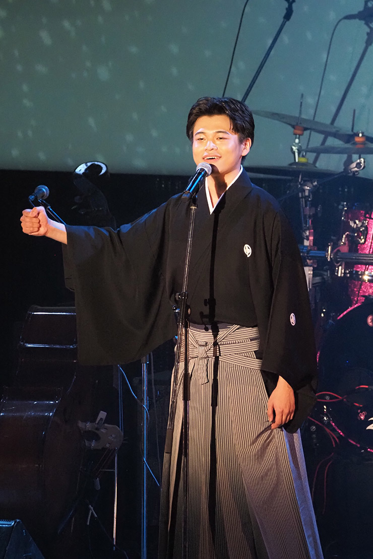 二見颯一