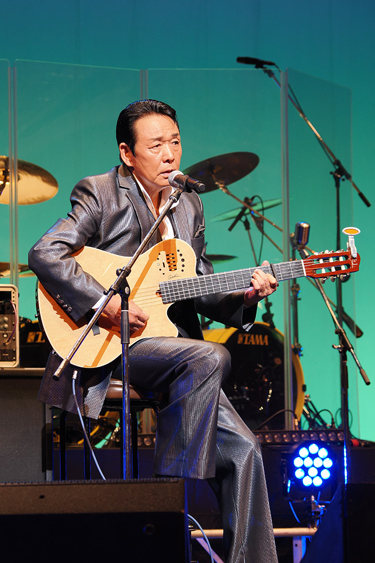 山本譲二