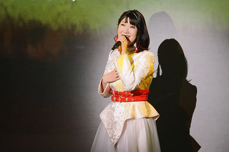 市川由紀乃