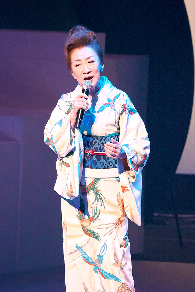 大月みやこ