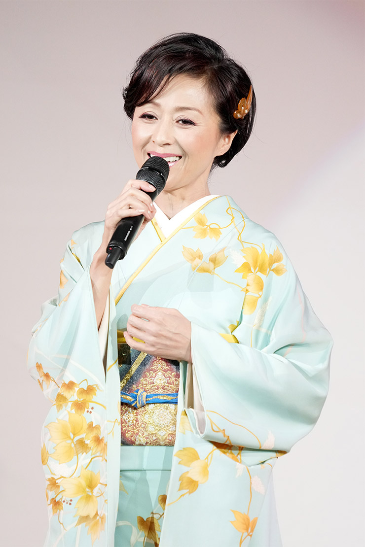 長山洋子