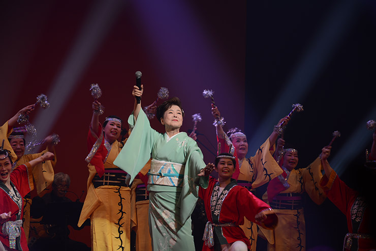 中村美律子・協力：民音