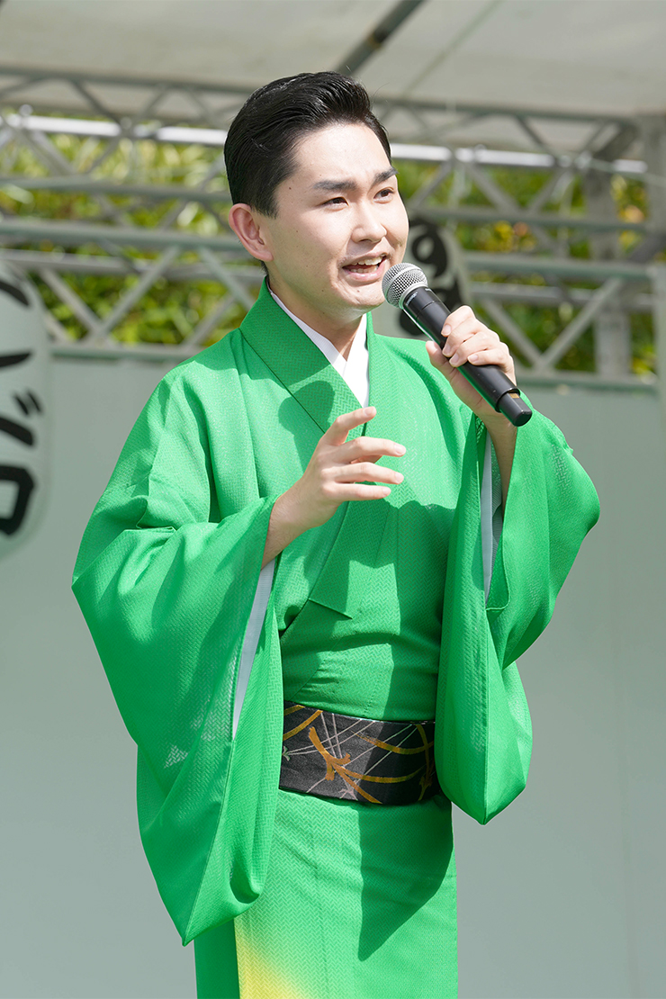 彩青