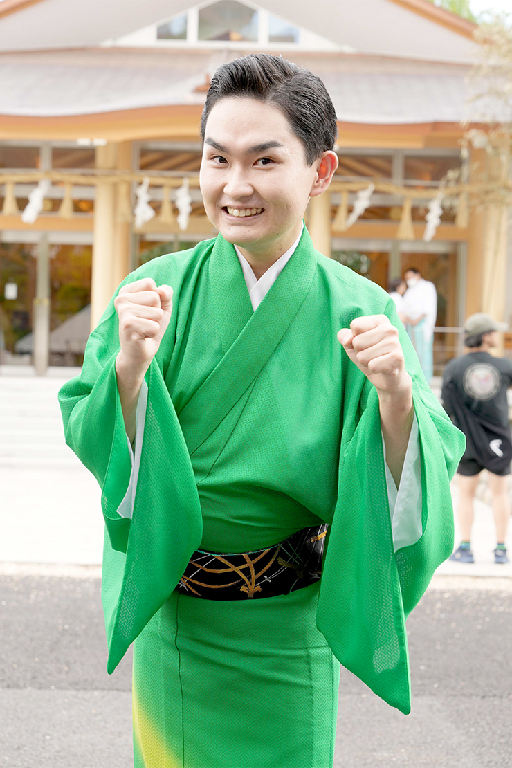 彩青