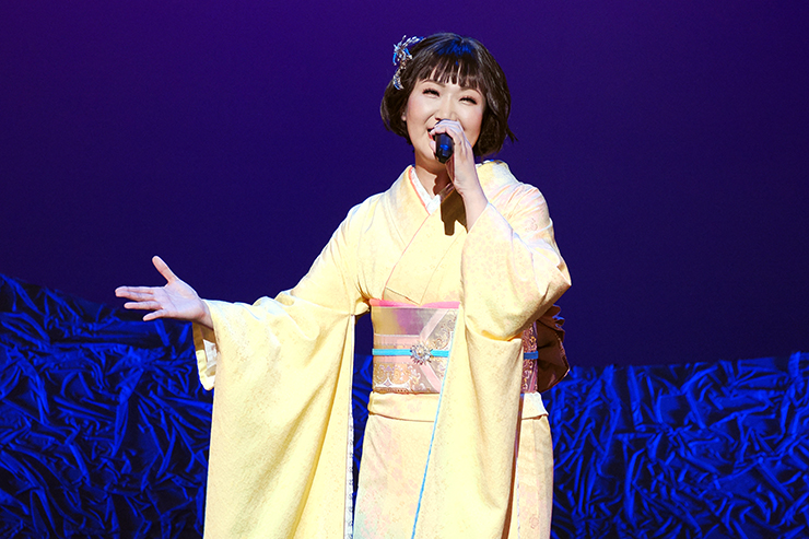 市川由紀乃