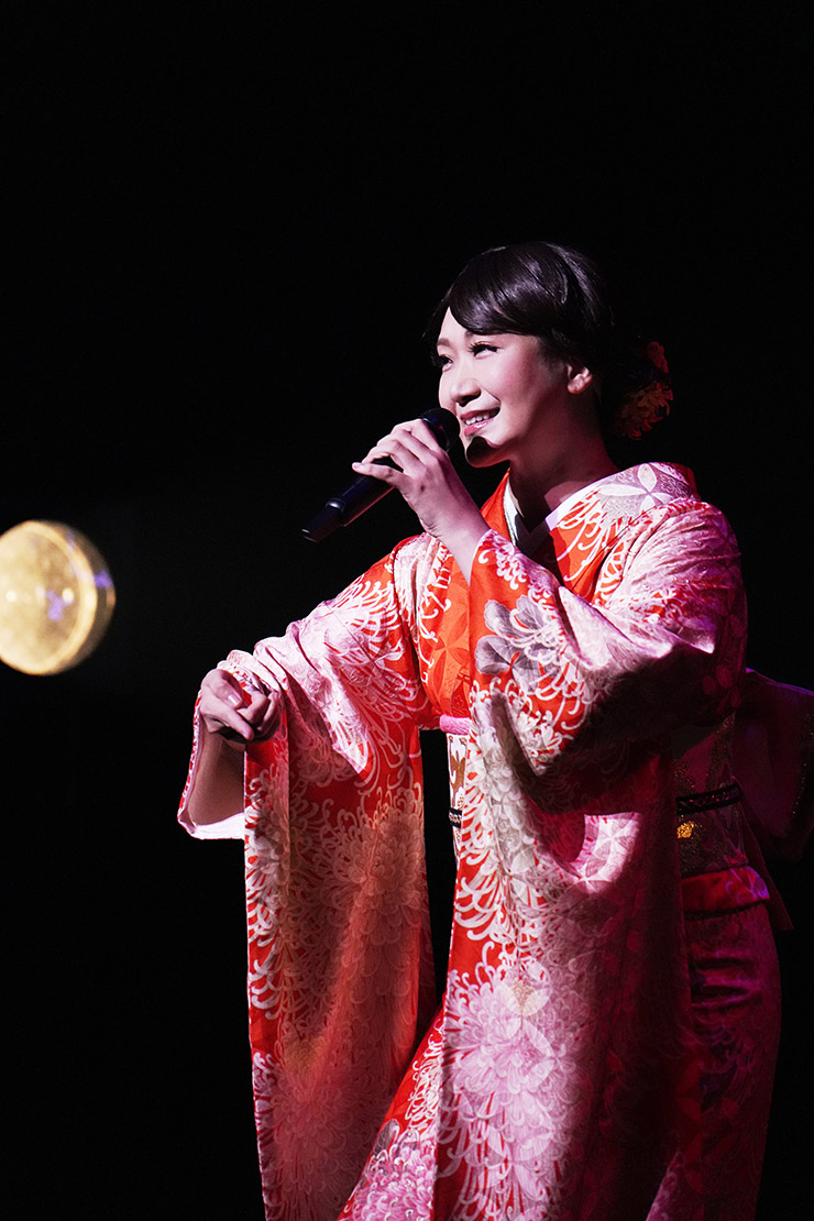 市川由紀乃