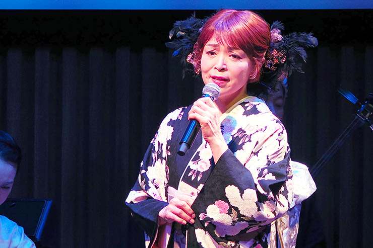 石原詢子