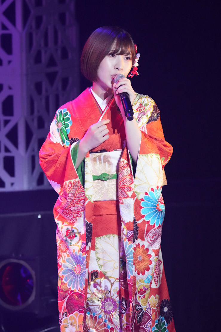 岩佐美咲が10周年記念コンサート 全シングル表題曲、名曲カバー、新曲初披露など、10年の歩みを歌で表現