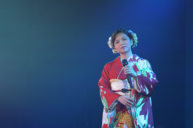 石原詢子　夕霧海峡 石原詢子が歌手デビュー35周年記念ディナーショー開催、長唄・三味線に初挑戦！  初のデジタル・シングル『予感』も披露、年明けにはバースデーライブ開催決定!!