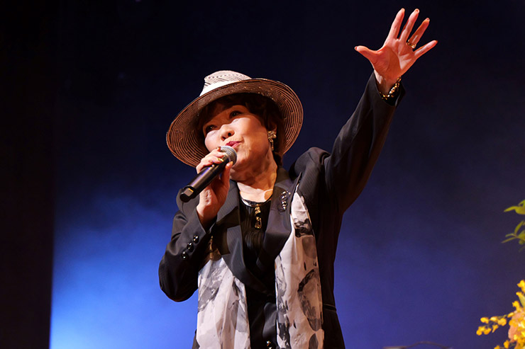 秋元順子