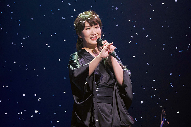 市川由紀乃